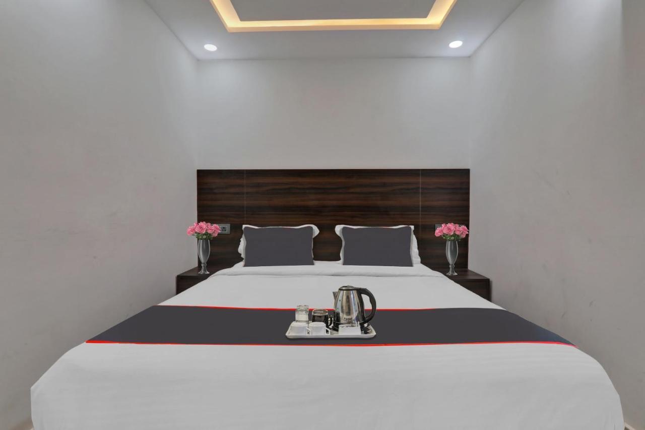 Flagship 92648 Jwala Hotel Lucknow